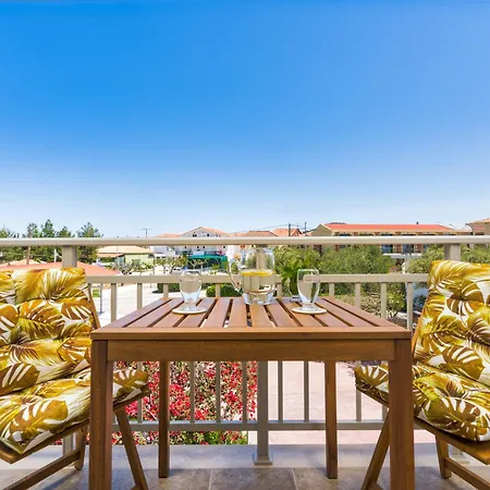 Apartament Patrinos *