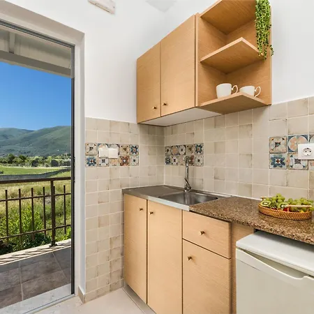 Apartman Patrinos Alikanász